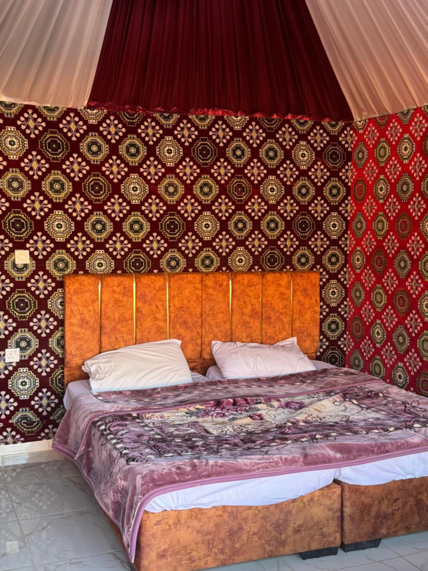 Wadi Rum Bubble Camp & Tour Buitenkant foto