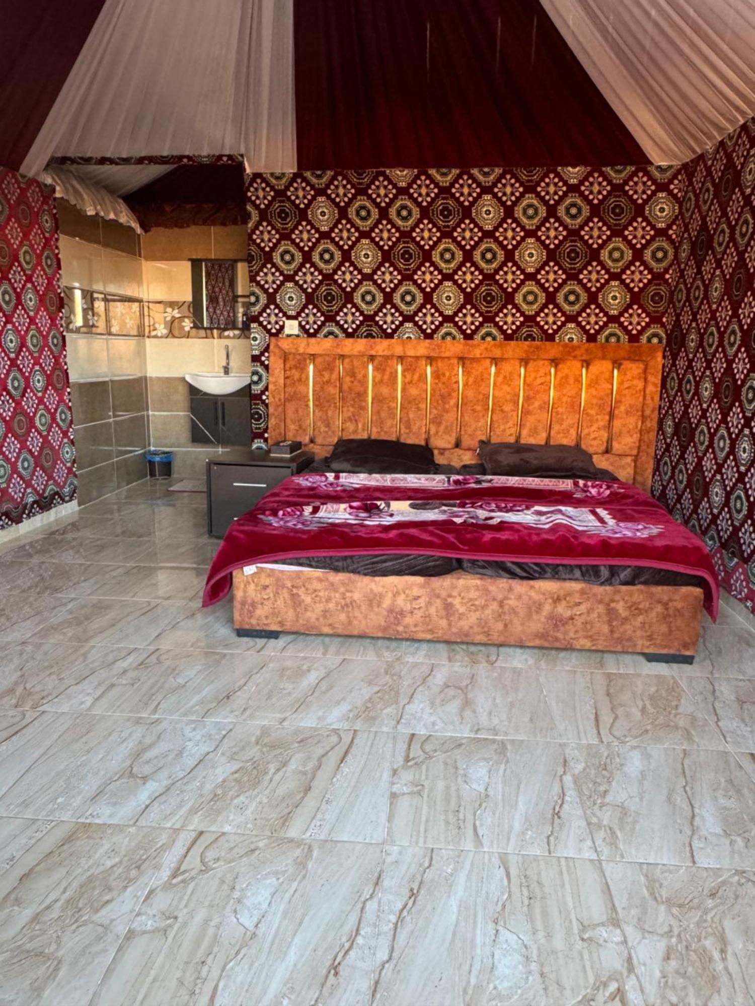 Wadi Rum Bubble Camp & Tour Buitenkant foto