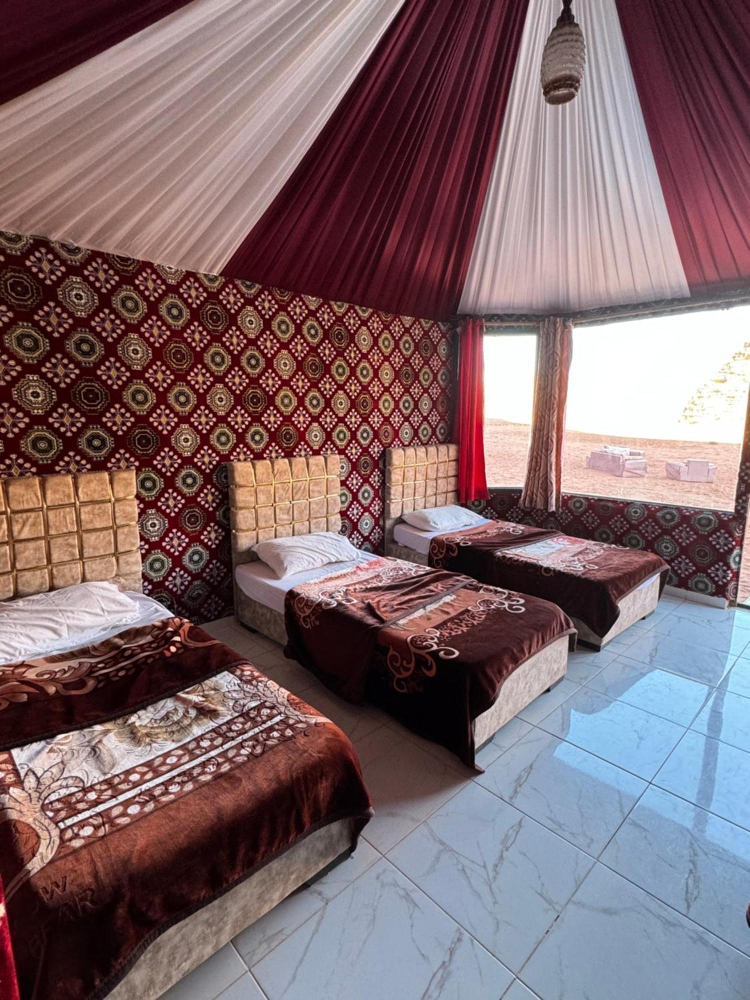 Wadi Rum Bubble Camp & Tour Buitenkant foto