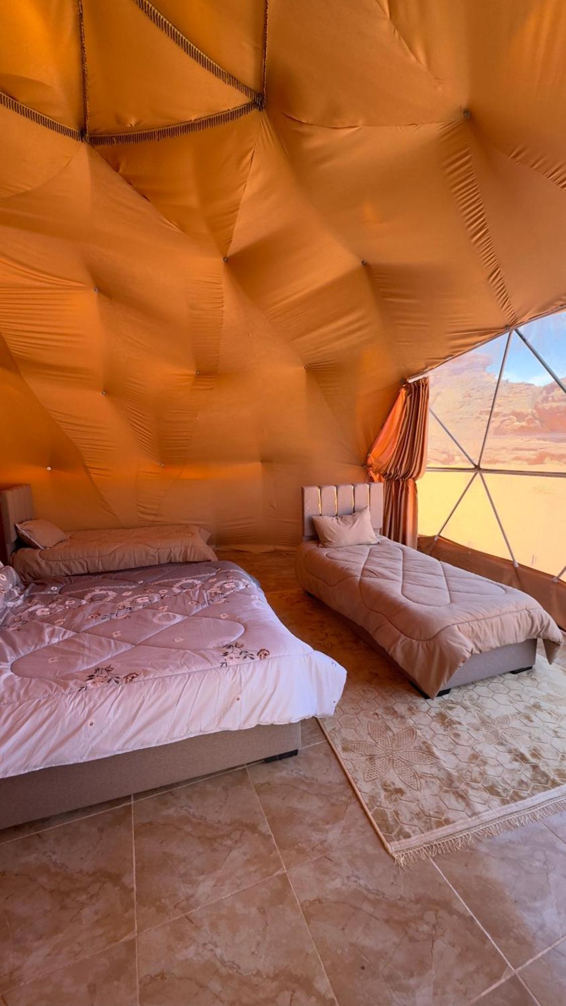 Wadi Rum Bubble Camp & Tour Buitenkant foto