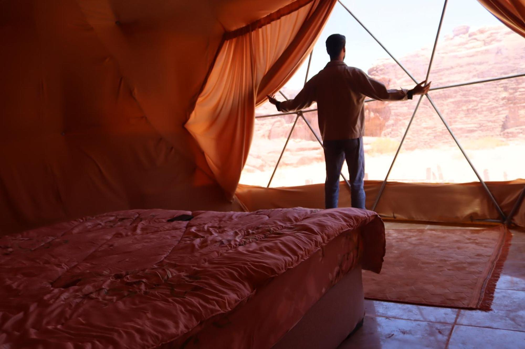 Wadi Rum Bubble Camp & Tour Buitenkant foto