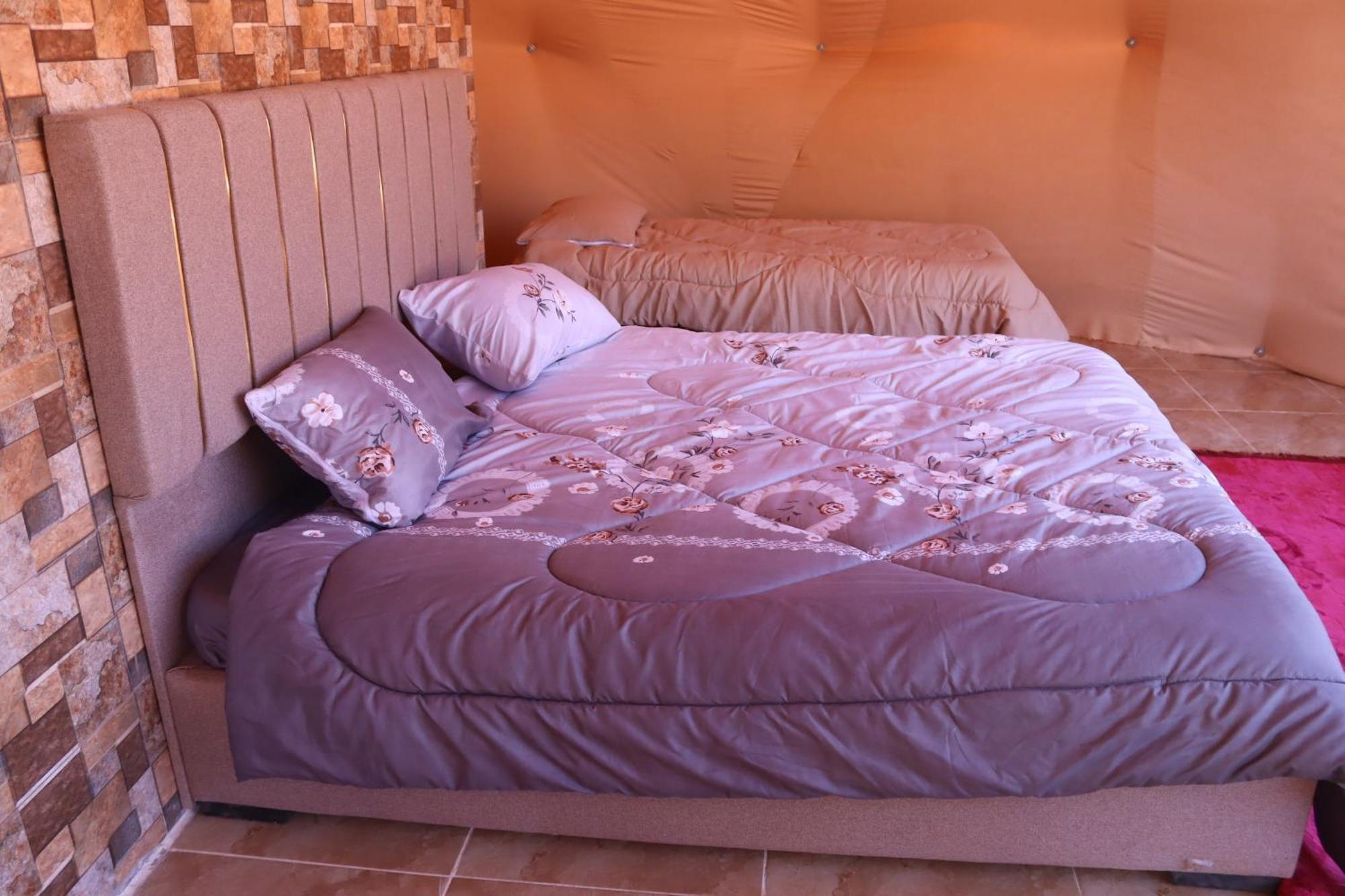 Wadi Rum Bubble Camp & Tour Buitenkant foto