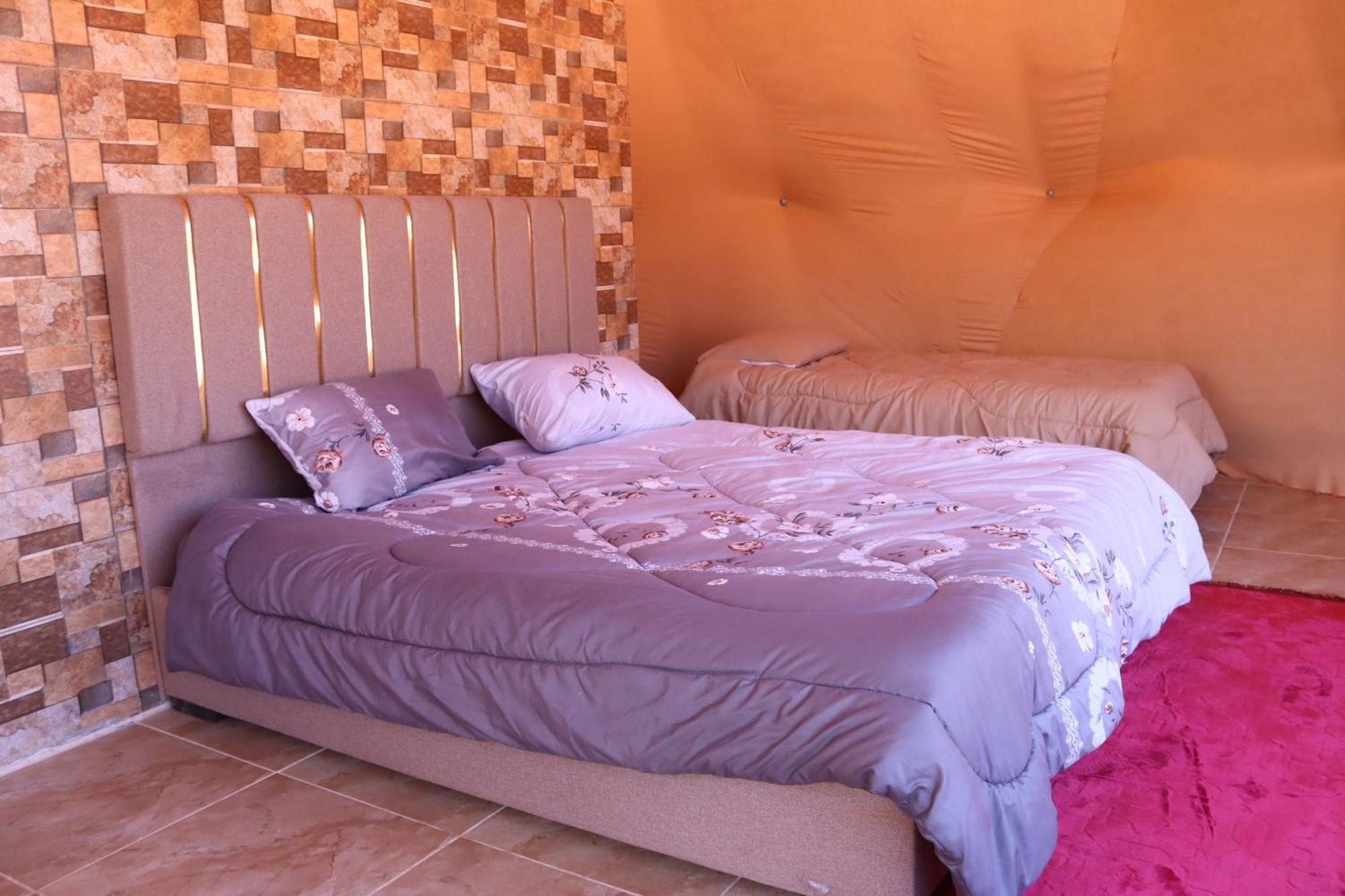Wadi Rum Bubble Camp & Tour Buitenkant foto